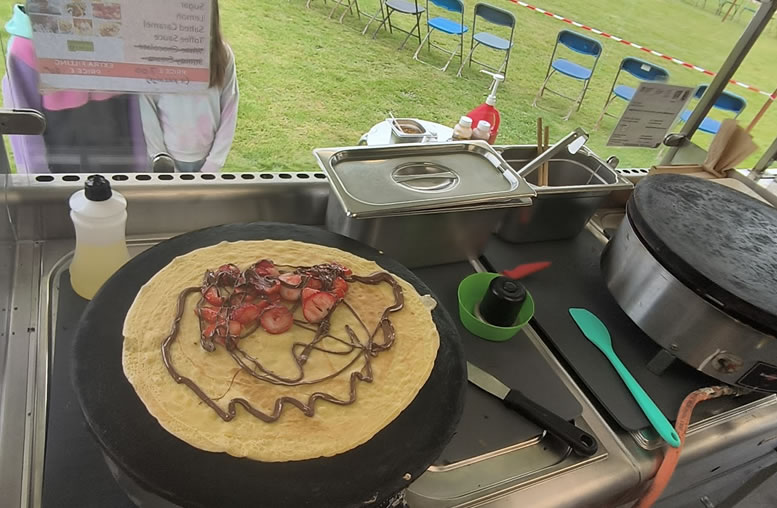 Fresh sweet crêpes